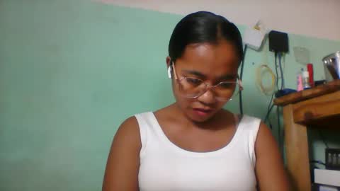 Snapshot of rinah856024 chatting on 05/11/26, 04:15 rinah856024 online show from 05/11/26, 04:15