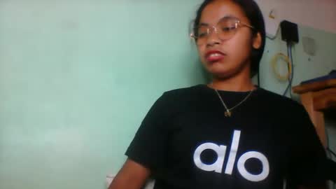 Snapshot of rinah856024 chatting on 06/03/26, 02:33 rinah856024 online show from 06/03/26, 02:33
