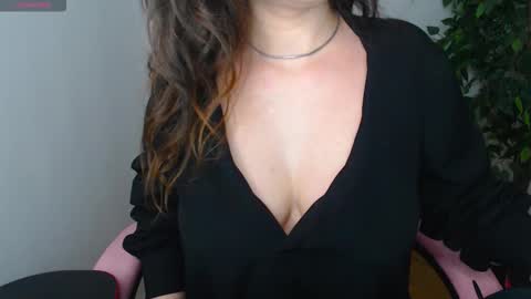 Snapshot of ripe_cherries chatting on 09/22/25, 08:22 Ripe cherries online show from 09/22/25, 08:22