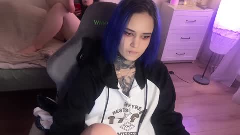   DianaBrite            fansl y online show from 01/23/25, 04:37