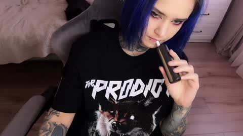   DianaBrite            fansl y online show from 02/08/25, 01:22