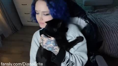   DianaBrite            fansl y online show from 02/16/25, 06:10