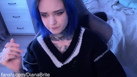   DianaBrite            fansl y online show from 02/20/25, 01:30