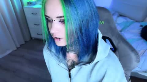   DianaBrite            fansl y online show from 09/15/25, 02:39