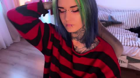   DianaBrite            fansl y online show from 10/03/25, 12:57