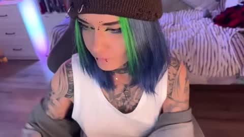   DianaBrite            fansl y online show from 10/07/25, 01:19