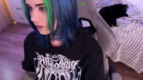   DianaBrite            fansl y online show from 10/15/25, 01:11