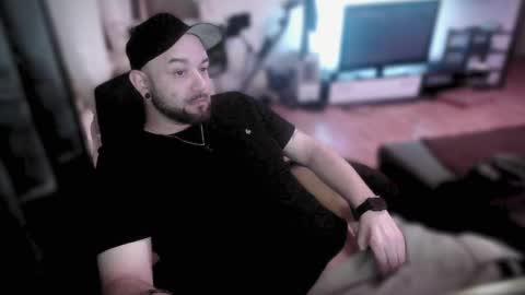 Snapshot of riptid3_ chatting on 02/20/25, 12:41 Ask Me online show from 02/20/25, 12:41