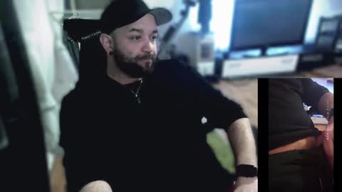 Snapshot of riptid3_ chatting on 03/01/25, 07:30 Ask Me online show from 03/01/25, 07:30