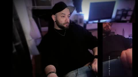 Snapshot of riptid3_ chatting on 03/01/25, 09:59 Ask Me online show from 03/01/25, 09:59