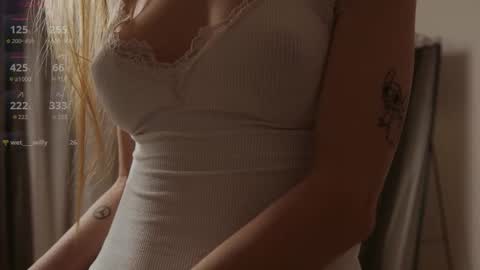 Snapshot of riri_kikki chatting on 02/26/26, 05:23 DARIA online show from 02/26/26, 05:23