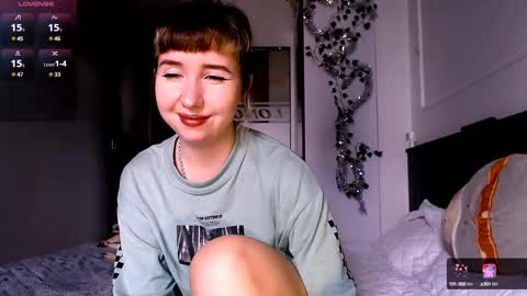 Snapshot of riri_rich chatting on 01/17/25, 06:47 Rita online show from 01/17/25, 06:47