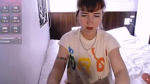 Snapshot of riri_rich chatting on 02/24/25, 07:11 Rita online show from 02/24/25, 07:11