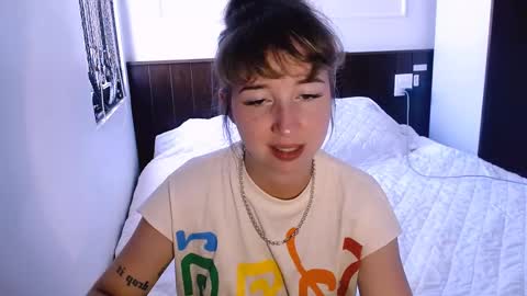 Snapshot of riri_rich chatting on 03/12/25, 05:35 Rita online show from 03/12/25, 05:35