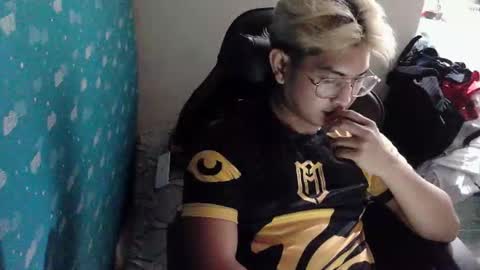 ririhoee online show from 03/23/26, 07:51