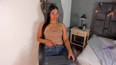 RIRI  online show from 09/16/25, 07:59