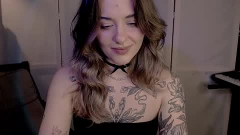 Snapshot of risha_laass chatting on 01/22/25, 10:15 risha_laass online show from 01/22/25, 10:15