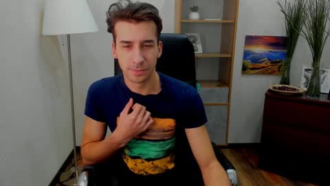 Snapshot of rishu_ chatting on 01/11/25, 10:19 VAnitas online show from 01/11/25, 10:19