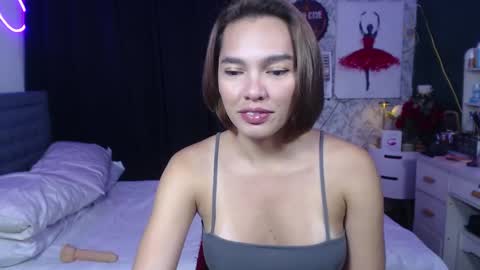 Snapshot of risque_asiancassandra chatting on 01/17/25, 11:49 Miss Cassie online show from 01/17/25, 11:49