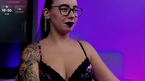 Snapshot of ritasunset chatting on 11/12/25, 01:44 Miss Rita online show from 11/12/25, 01:44