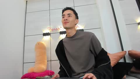 Snapshot of ritchie_alameda chatting on 09/22/25, 11:12 Ritchie Alameda online show from 09/22/25, 11:12