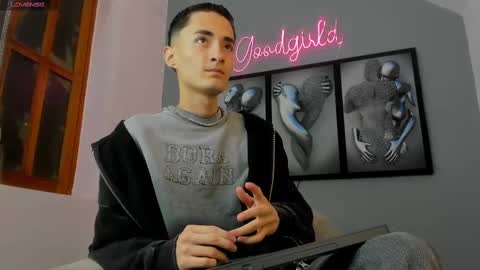 Snapshot of ritchie_alameda chatting on 10/12/25, 03:05 Ritchie Alameda online show from 10/12/25, 03:05
