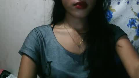 Snapshot of riyu77 chatting on 10/19/25, 04:29 riyu77 online show from 10/19/25, 04:29