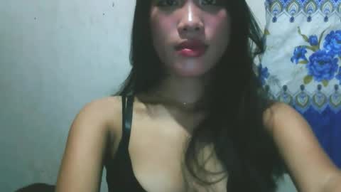 Snapshot of riyu77 chatting on 12/15/25, 02:05 riyu77 online show from 12/15/25, 02:05