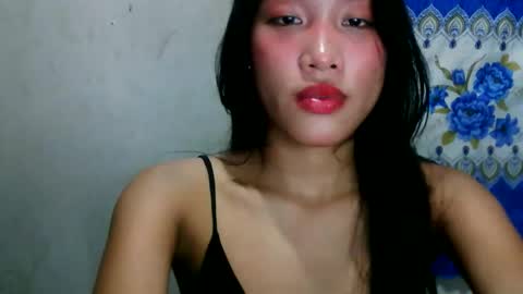 Snapshot of riyu77 chatting on 12/18/25, 08:04 riyu77 online show from 12/18/25, 08:04
