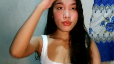 Snapshot of riyu77 chatting on 12/23/25, 10:57 riyu77 online show from 12/23/25, 10:57