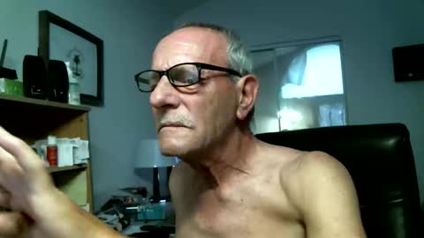 Bobby online show from 04/24/26, 11:12