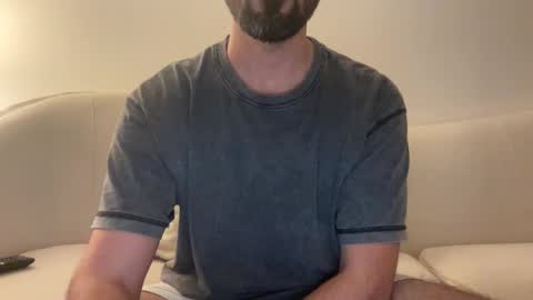 rlggggn42 online show from 10/31/25, 05:14