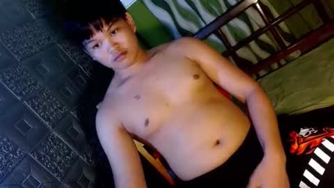 Snapshot of rnl_cum chatting on 01/21/25, 03:43 RICH MY GOAL online show from 01/21/25, 03:43