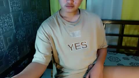 Snapshot of rnl_cum chatting on 10/14/25, 03:29 RICH MY GOAL online show from 10/14/25, 03:29