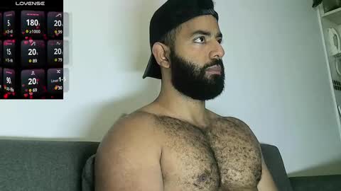 SebasRoa online show from 02/27/25, 02:10