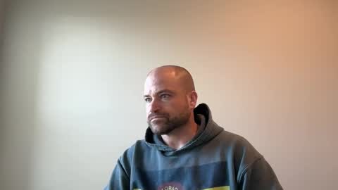 Snapshot of roadking1122 chatting on 01/08/26, 04:31 roadking1122 online show from 01/08/26, 04:31