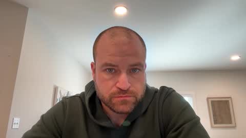 Snapshot of roadking1122 chatting on 01/12/26, 03:17 roadking1122 online show from 01/12/26, 03:17