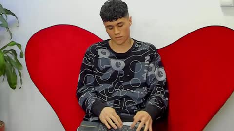 Roan Birkin online show from 03/09/25, 10:30