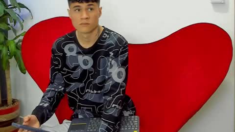 Roan Birkin online show from 03/10/25, 01:34