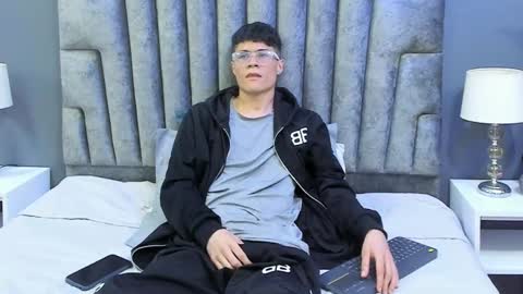 Roan Birkin online show from 03/12/25, 01:25