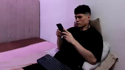 Roan Birkin online show from 09/23/25, 08:45