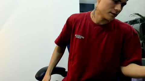 Roan Birkin online show from 09/28/25, 07:41