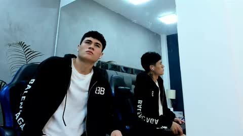 Roan Birkin online show from 11/20/25, 07:24