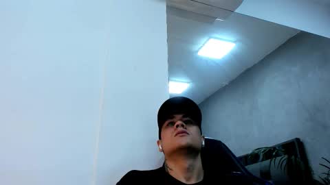 Roan Birkin online show from 01/05/26, 07:39