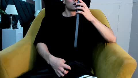 Roan Birkin online show from 02/12/26, 09:32