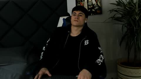 Roan Birkin online show from 03/07/26, 07:33