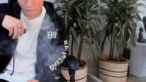 Roan Birkin online show from 04/30/26, 07:42