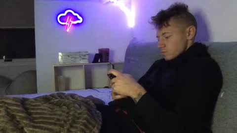 RoastingCorn online show from 01/04/25, 09:32