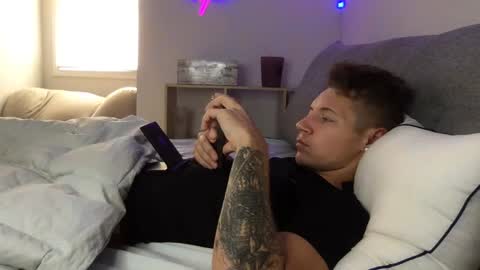 RoastingCorn online show from 01/05/25, 04:06