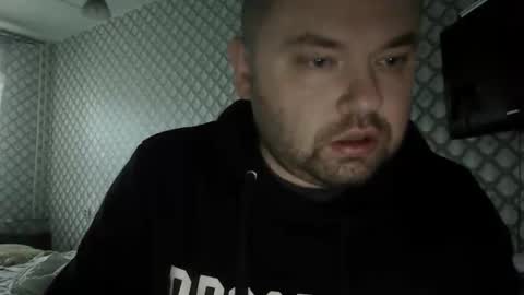 rob18997 online show from 11/27/25, 07:10